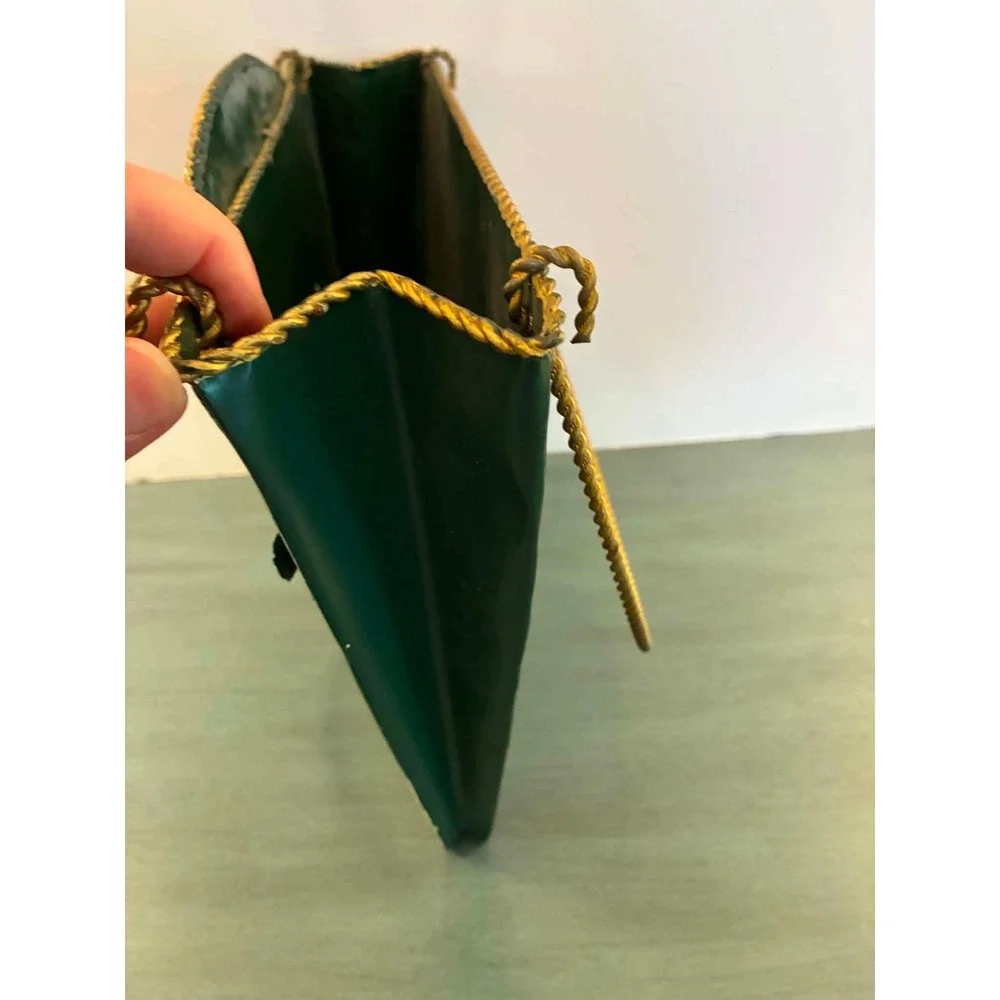 Metal Santa Wall Pocket Hanging Basket 9.5